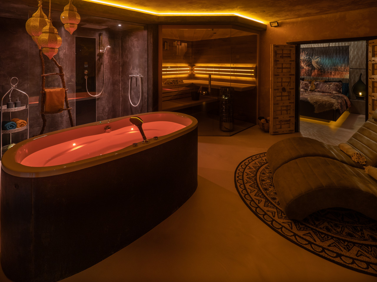 Wellness center with a circular shower